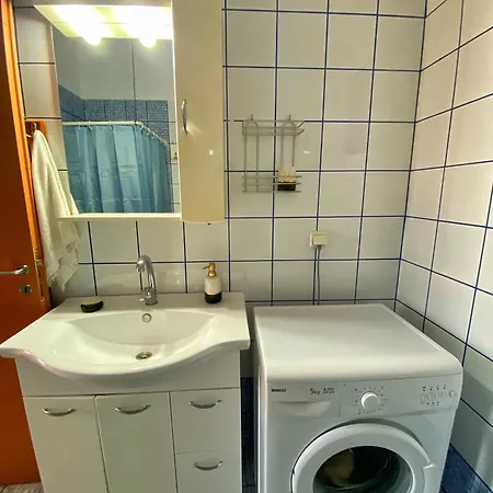 Aleka Stavros (Ithaka)